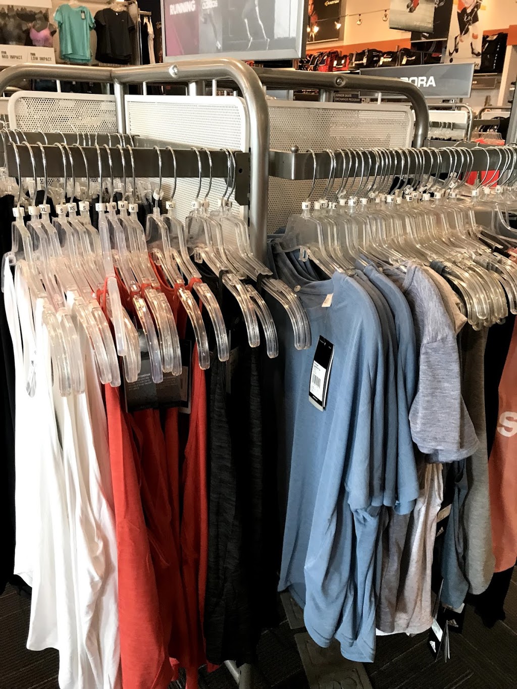Sport Chek Cachet Centre | Cachet Centre, 9255 Woodbine Ave, Markham, ON L6C 1Y9, Canada | Phone: (905) 887-6012