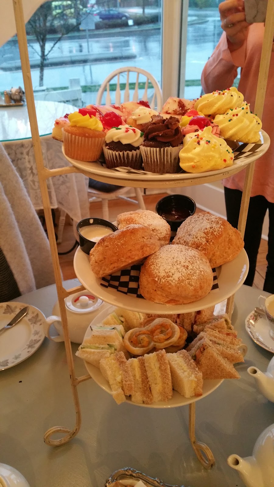 Tracycakes Bakery Cafe | 21594 48 Ave, Langley City, BC V3A 4M8, Canada | Phone: (604) 427-1424