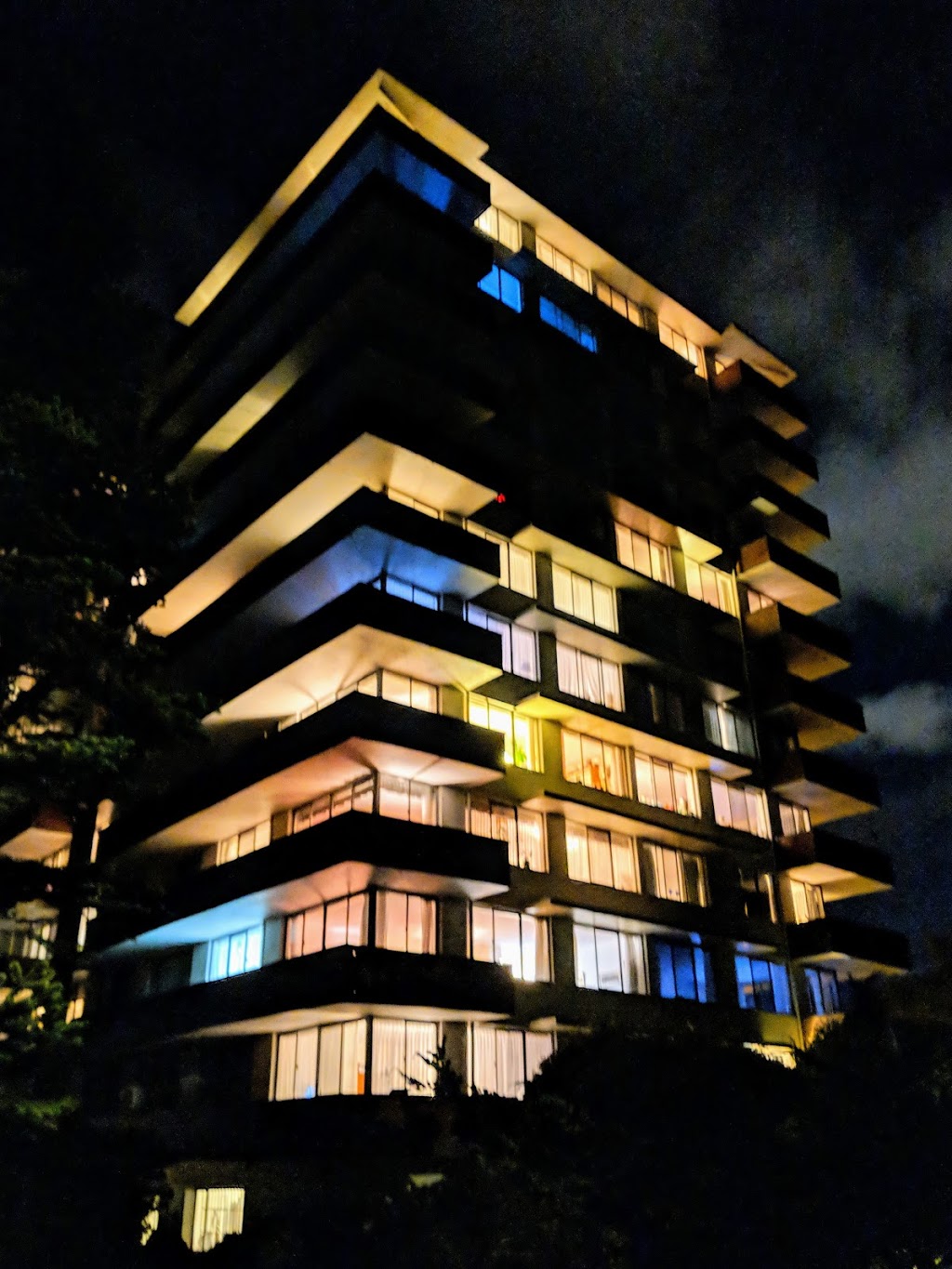 Beckley Manor | 548 Dallas Rd, Victoria, BC V8V 1B3, Canada | Phone: (250) 384-4832