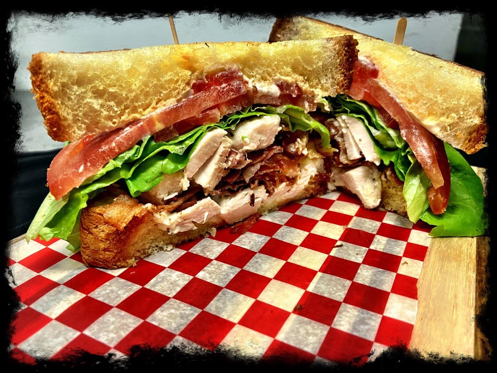 Victorieux Resto Sportif | 150 Rue Jean Coutu, Varennes, QC J3X 0E1, Canada | Phone: (450) 652-4855