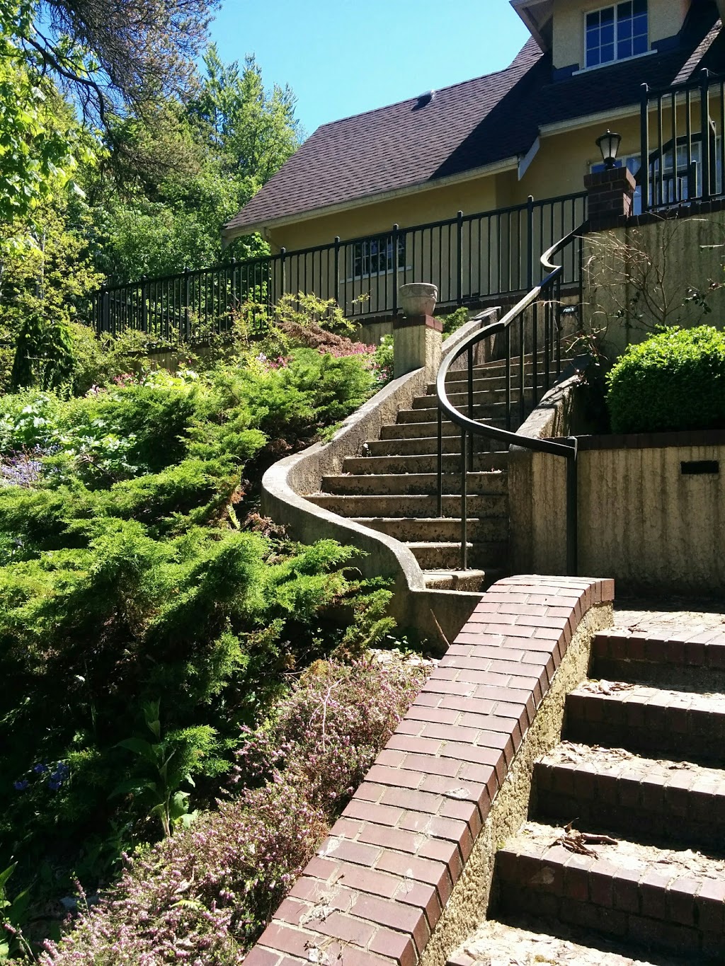 Eagles Estate Gardens | 5655 Sperling Ave, Burnaby, BC V5E 2T2, Canada