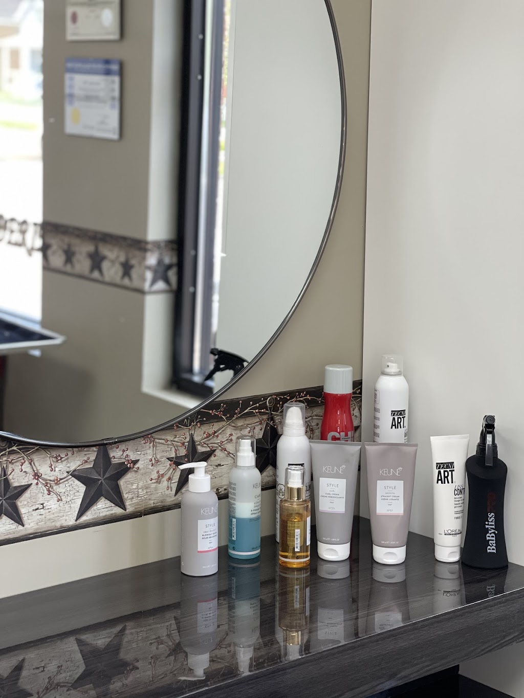 Inetas Hair Studio | 8 Bloomingdale Rd N, Kitchener, ON N2K 1A2, Canada | Phone: (519) 591-4702