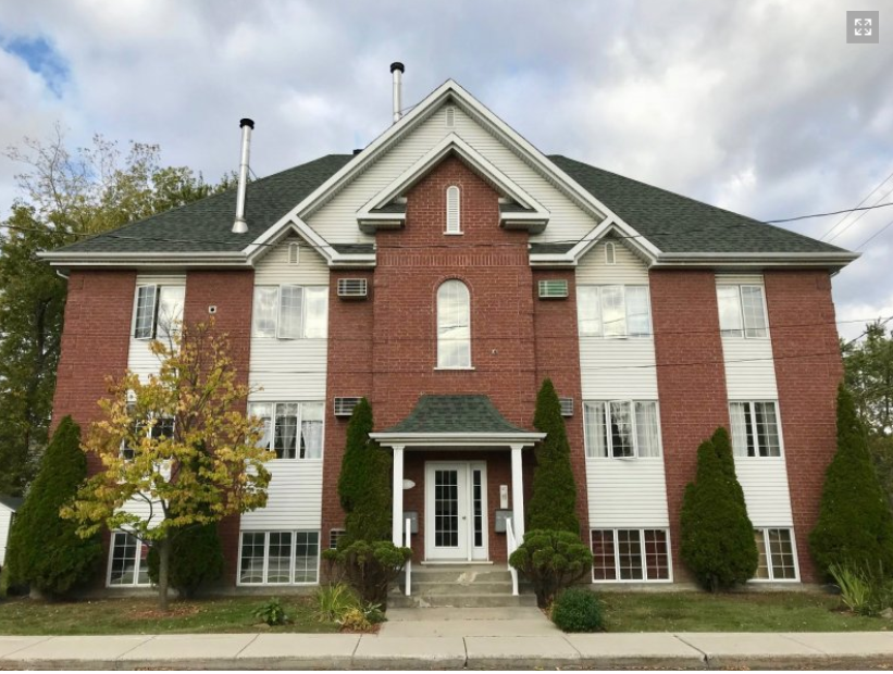 Karine Labrecque RE/MAX Évolution | 1055 Boulevard du Séminaire N, Saint-Jean-sur-Richelieu, QC J3A 1R7, Canada | Phone: (514) 464-1264