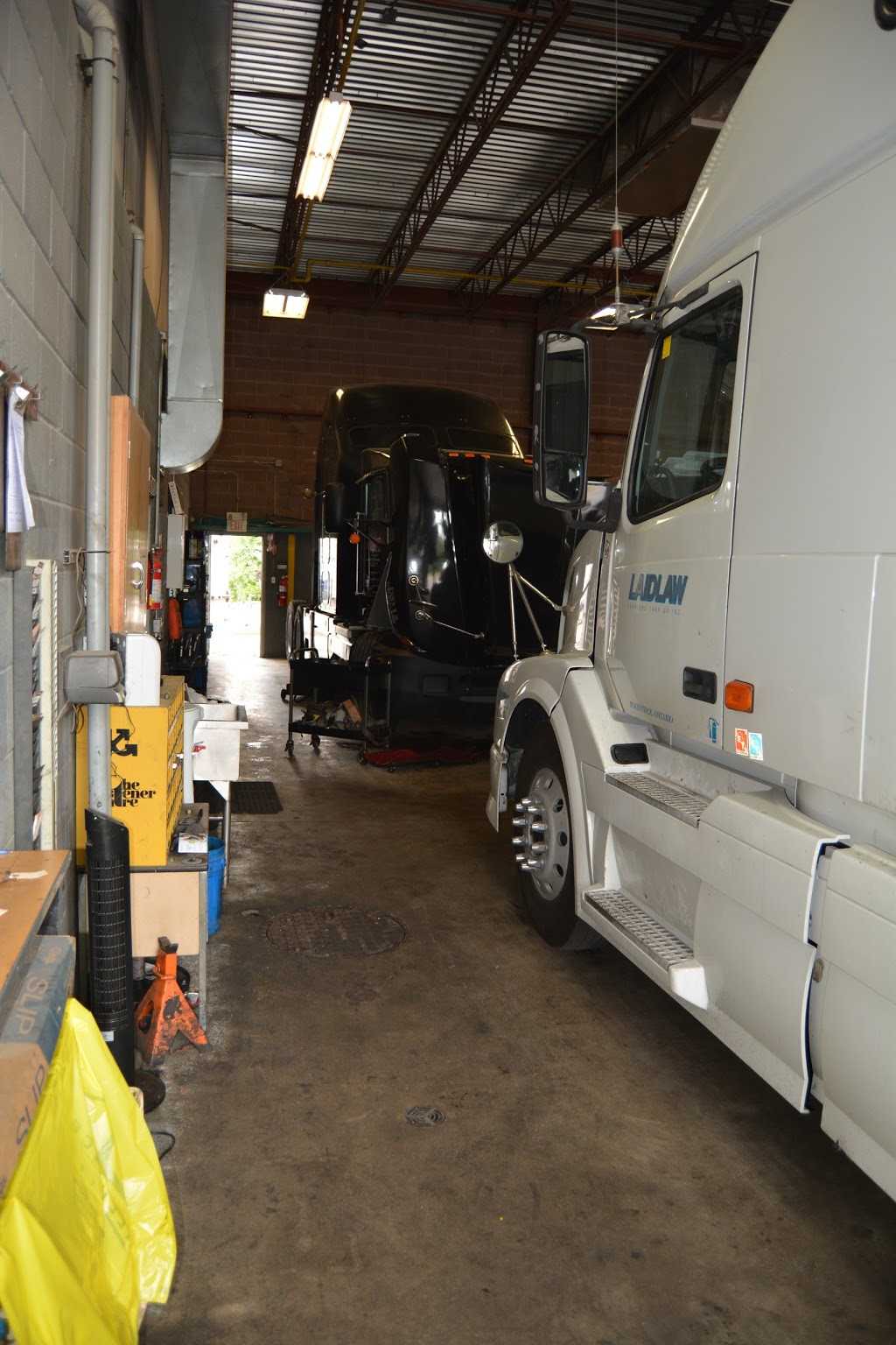 East Coast Diesel | 7180 Transmark Ct, Mississauga, ON L5S 1Z5, Canada | Phone: (905) 564-0002