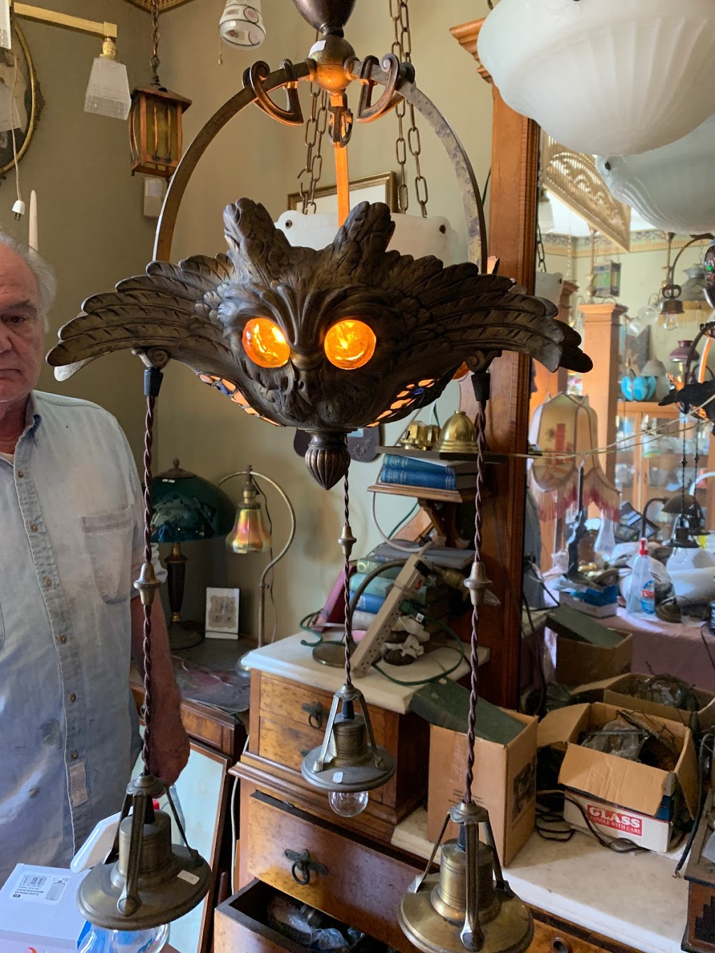 Carl Sloan Antiques Inc | 65 Elmwood Ave, Buffalo, NY 14201, USA | Phone: (716) 884-0211