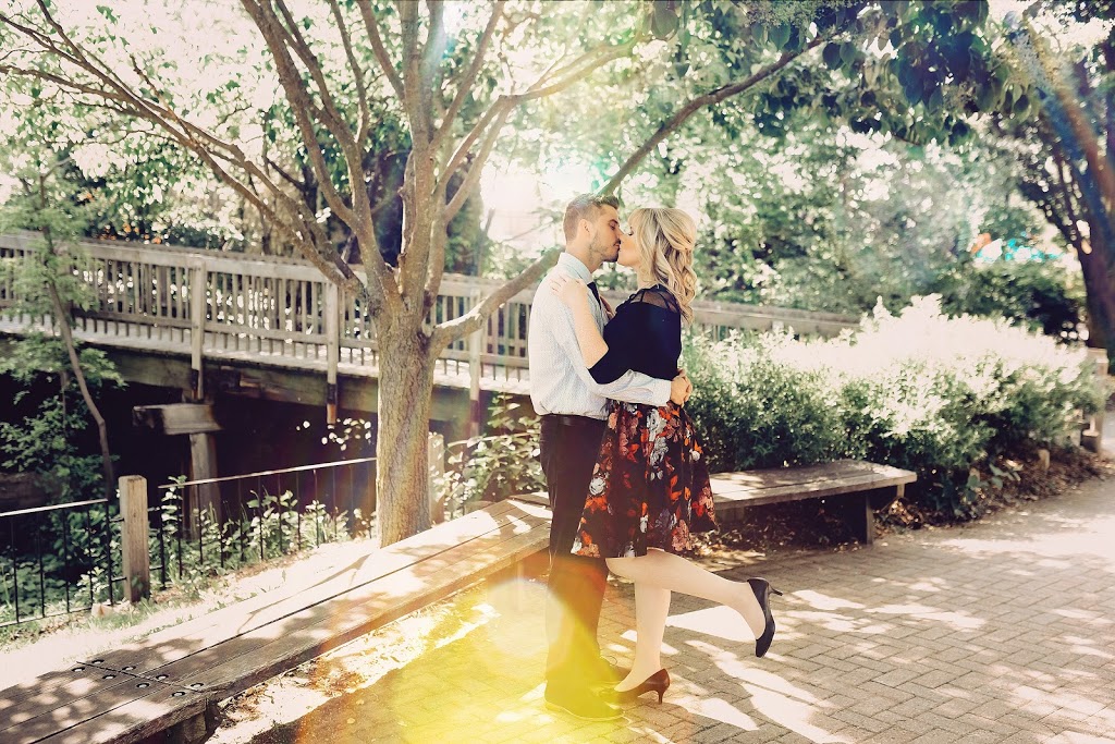 Julie Nicole Photography | 242 Chandos Dr, Kitchener, ON N2A 3Z6, Canada | Phone: (519) 954-6655