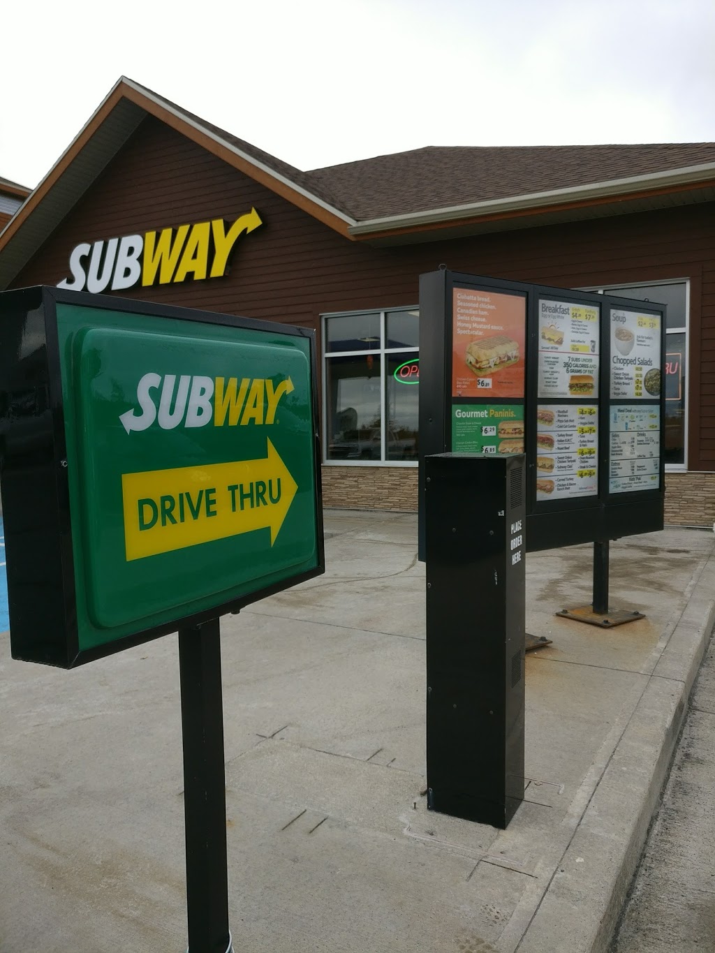 Subway | 679-713 Whitbourne Ave, Whitbourne, NL A0B 3K0, Canada | Phone: (709) 759-1960