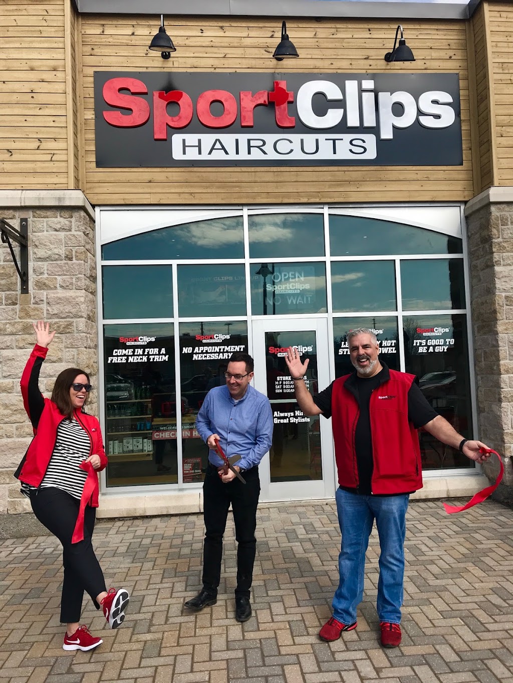 Sport Clips Stittsville | 6081 Hazeldean Rd Unit 9, Stittsville, ON K2S 1B9, Canada | Phone: (343) 600-3500
