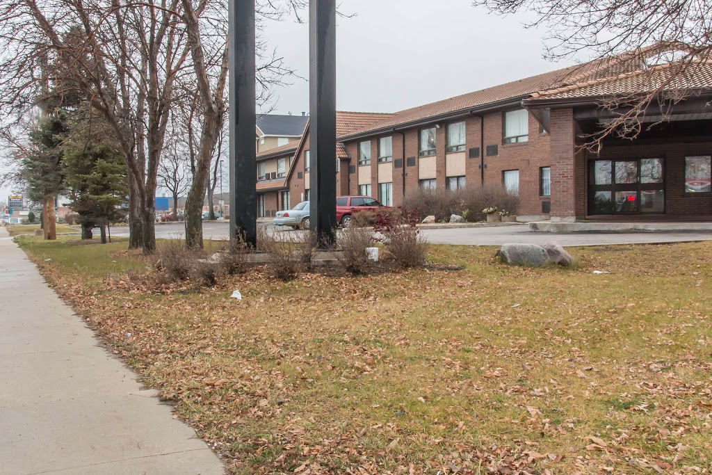 Comfort Inn Airport | 1770 Sargent Ave, Winnipeg, MB R3H 0C8, Canada | Phone: (204) 783-5627