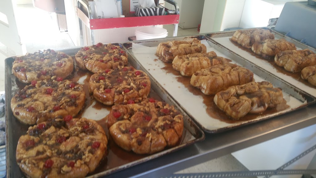 Buns & Sweets | 818 Hunter St, Bridgenorth, ON K0L 1H0, Canada | Phone: (705) 292-0929
