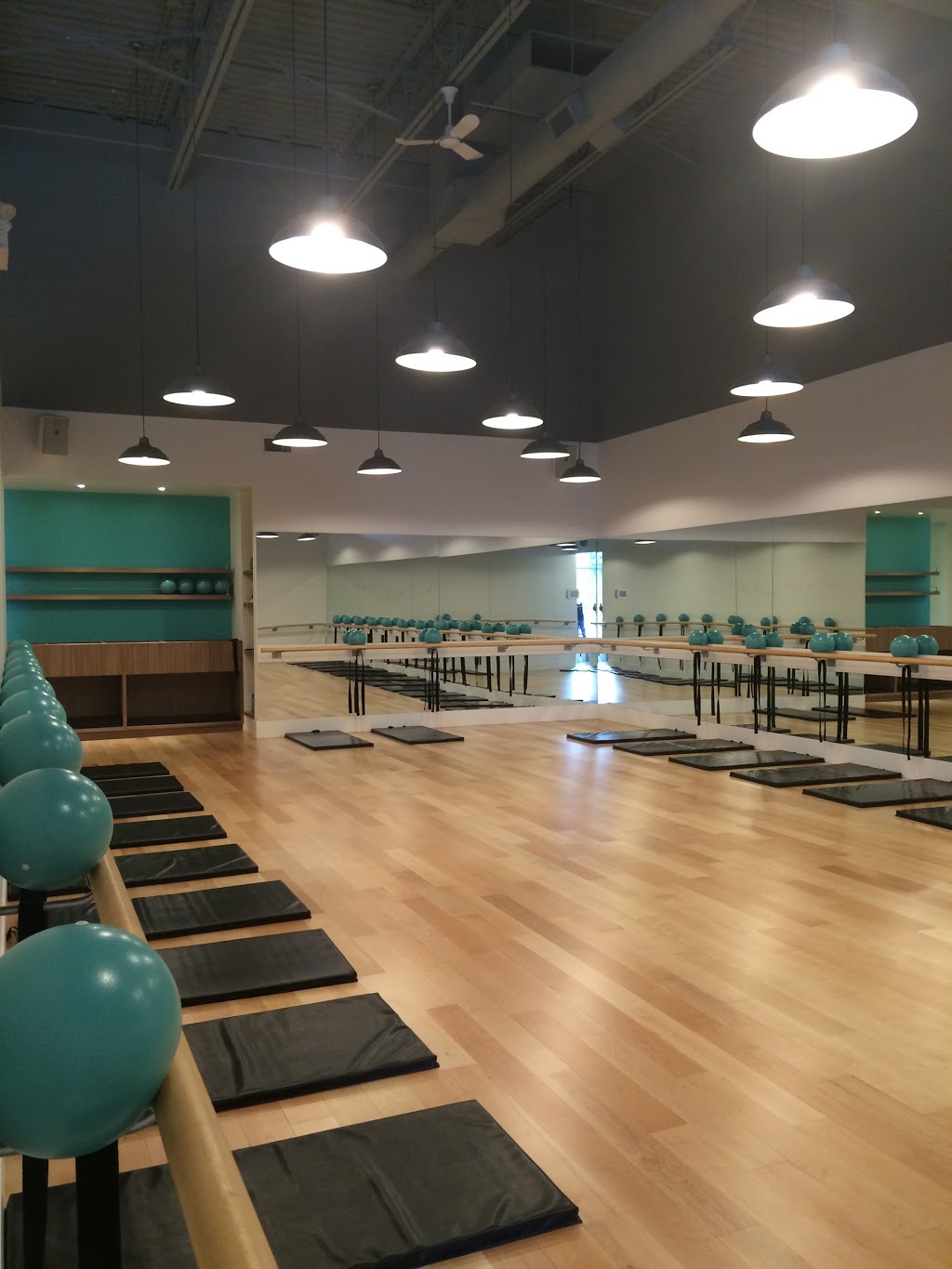 Barre Fitness South Surrey | 2443 161a St #30, Surrey, BC V3Z 0M6, Canada | Phone: (778) 291-3939
