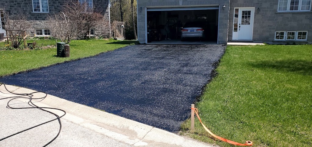 Black Beauty Asphalt Sealing | 24 Cedar Grove Pkwy, Wasaga Beach, ON L9Z, Canada | Phone: (705) 441-6930