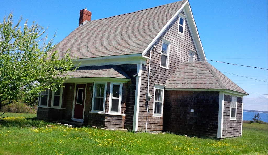 Sandy Lane Vacation Rentals | 135 Water St, Shelburne, NS B0T 1W0, Canada | Phone: (902) 875-2729