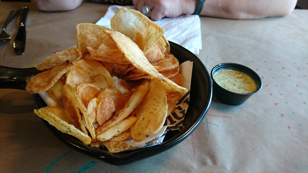 Montanas | 407 Cundles Rd E, Barrie, ON L4M 0K3, Canada | Phone: (705) 408-0182