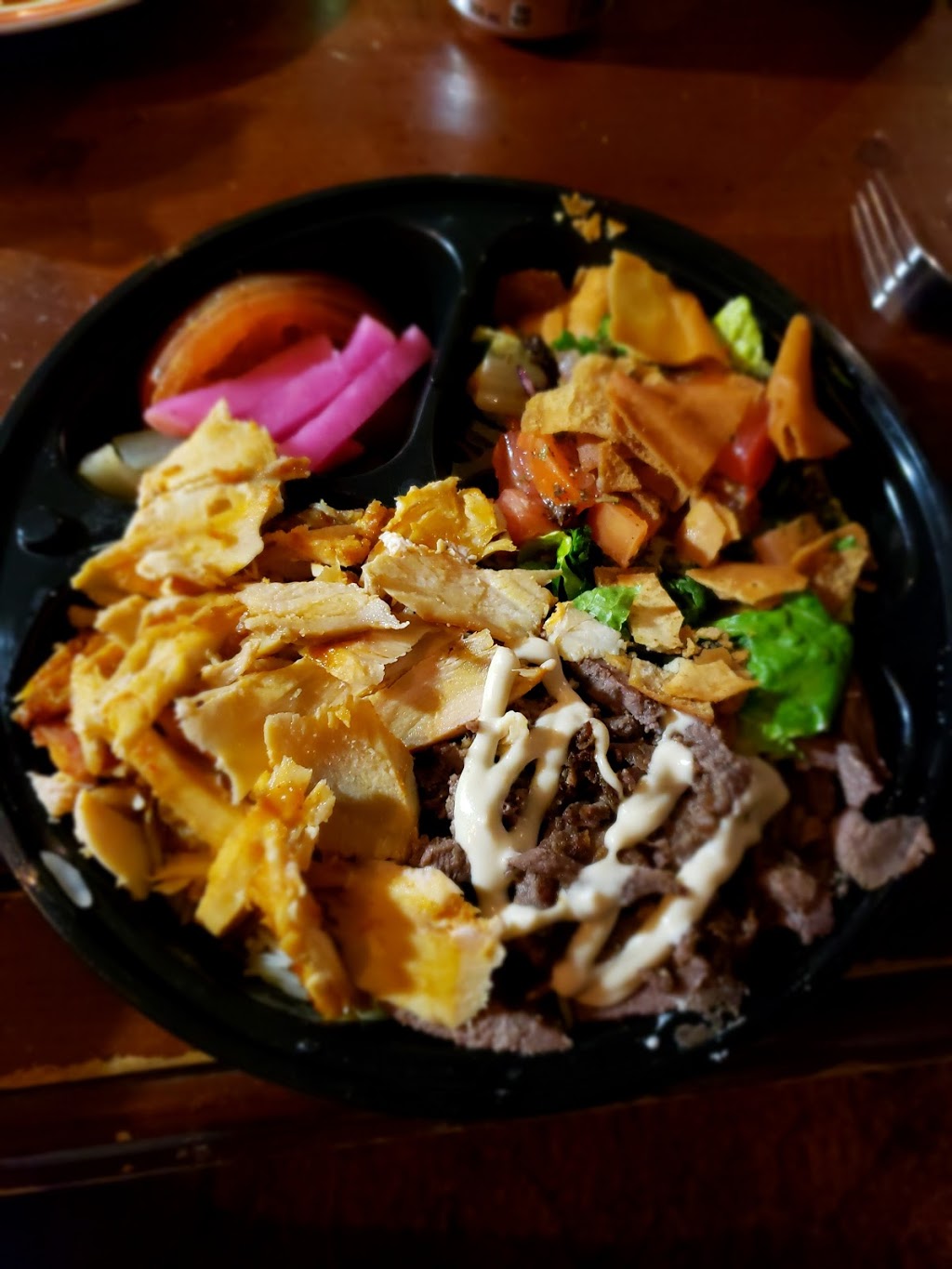 Hamoudis Shawarma | 3392 Dougall Ave, Windsor, ON N9E 1S6, Canada | Phone: (519) 250-0888