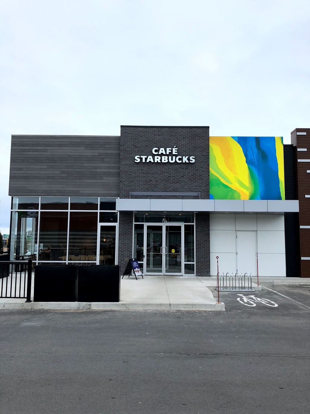 Starbucks | 41 Boulevard de la Cité-des-Jeunes #120, Vaudreuil-Dorion, QC J7V 0N3, Canada | Phone: (450) 513-1294