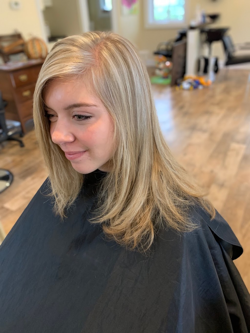 Melanie Hair Design | 851 Cobden Rd, Cobden, ON K0J 1K0, Canada | Phone: (613) 312-7350