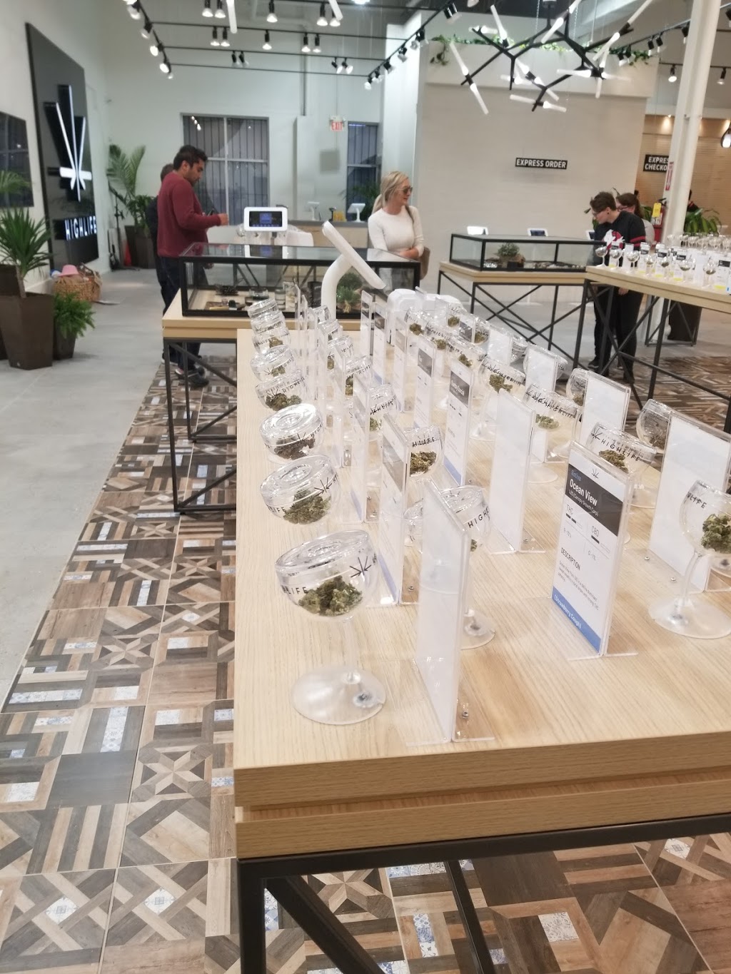 Highlife Cannabis Sudbury | 1299 Marcus Dr Unit 2, Sudbury, ON P3B 4K6, Canada | Phone: (705) 560-4455