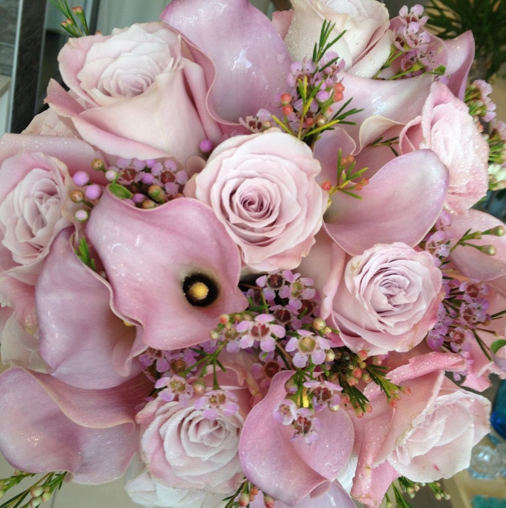 Bourgeon fleuriste | 1218 Rue Fleury E, Montréal, QC H2C 1R1, Canada | Phone: (514) 384-1616