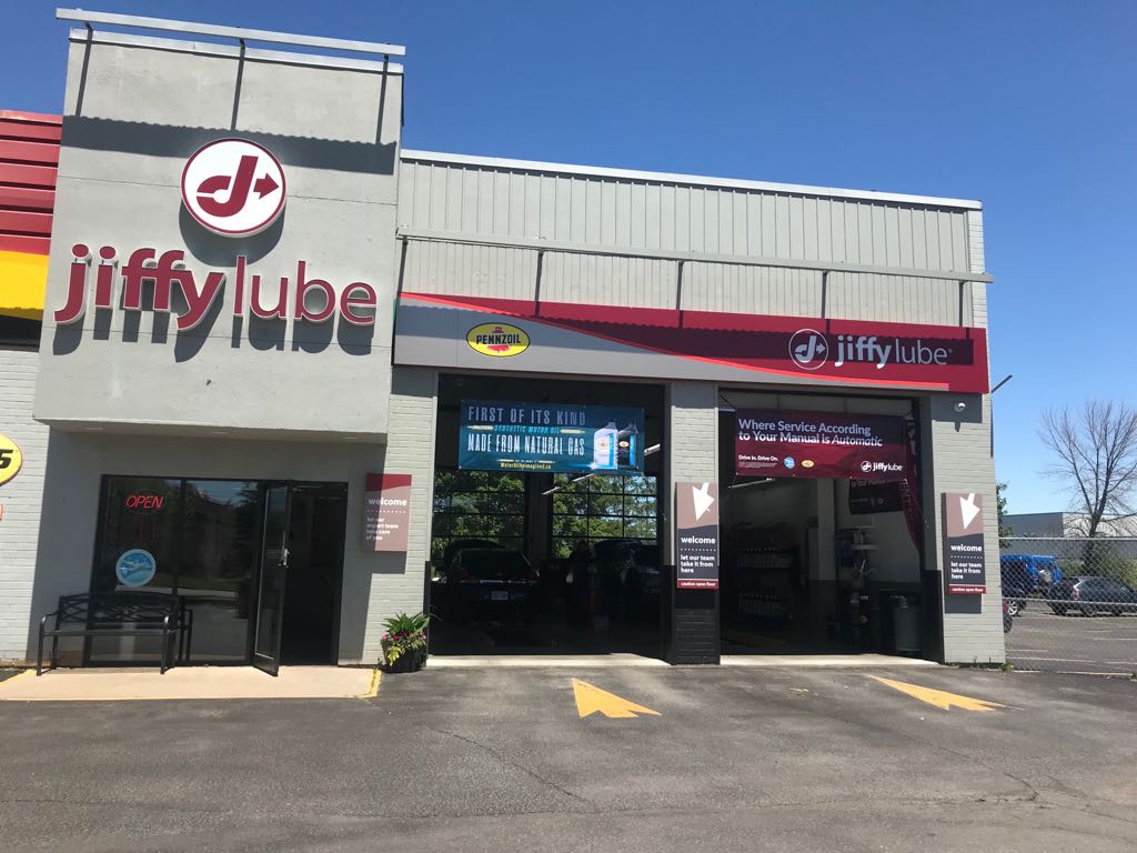 Jiffy Lube | 1095 Ringwell Dr, Newmarket, ON L3Y 8T8, Canada | Phone: (905) 898-1875