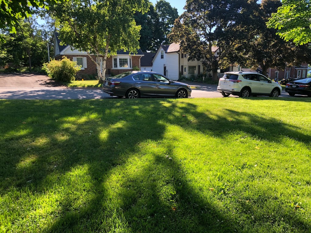 St. Vincent Park | 2-4 St Vincent St, Barrie, ON L4M 3Y2, Canada