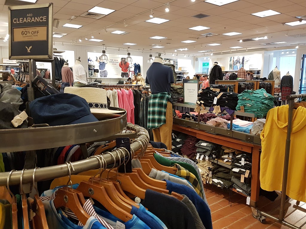American Eagle Store | 17600 Yonge St, Newmarket, ON L3Y 4Z1, Canada | Phone: (905) 952-0561