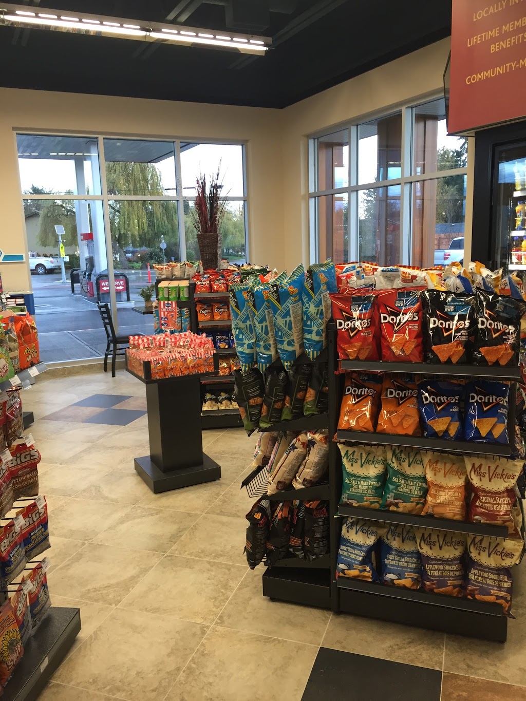 Peninsula Co-op Gas & Convenience Centre | 10350 McDonald Park Rd, Sidney, BC V8L 3H8, Canada | Phone: (778) 351-1303