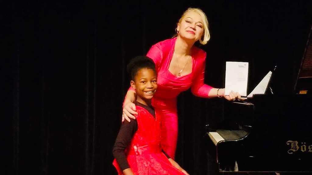 Svetlanas Piano Lessons - Experience the Joy of Music | 171 Seton Heath SE, Calgary, AB T3M 3G3, Canada | Phone: (204) 294-1619