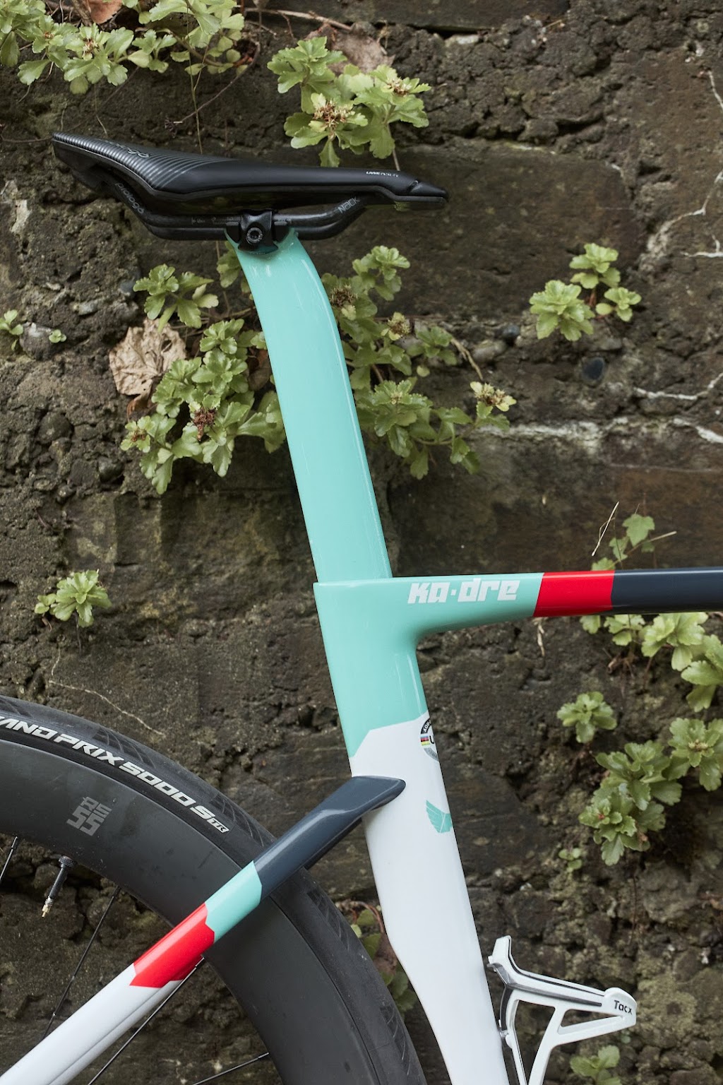 Aquila Cycles | 151 Robinson St, Oakville, ON L6J 7N3, Canada | Phone: (905) 815-2100