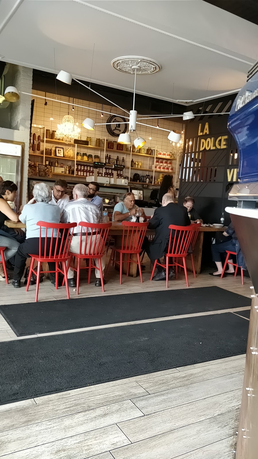 Lamannas Bakery | 6758 Kingston Rd, Scarborough, ON M1B 1G8, Canada | Phone: (416) 287-2020
