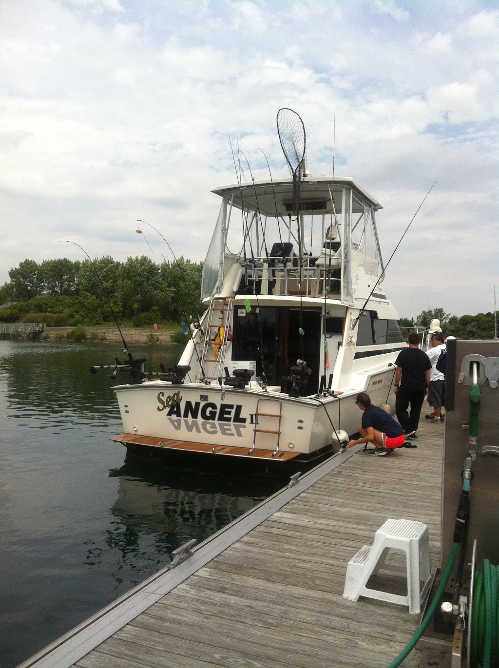 seaangelcharters | Port Credit Harbour Marina, 1 Port St E, Mississauga, ON L5G 4N1, Canada | Phone: (416) 453-3220