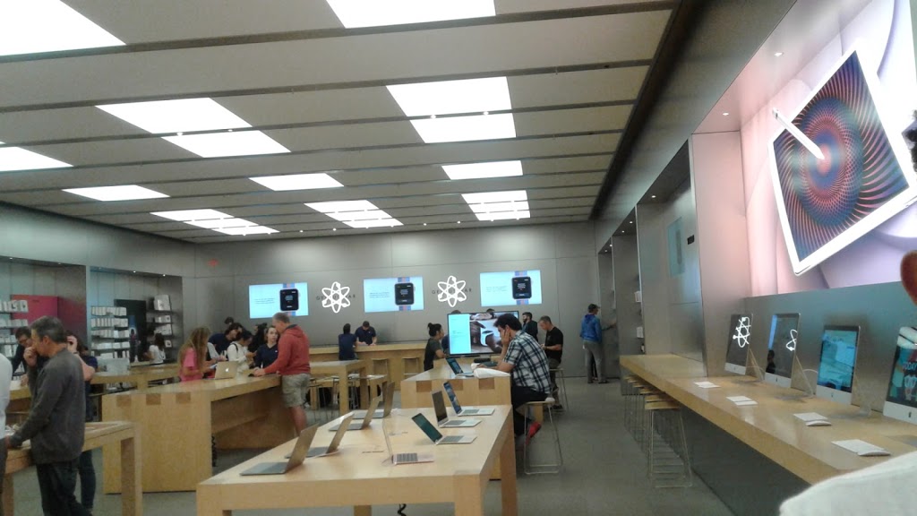 Apple Conestoga | 550 King St N, Waterloo, ON N2L 5W6, Canada | Phone: (519) 772-5150