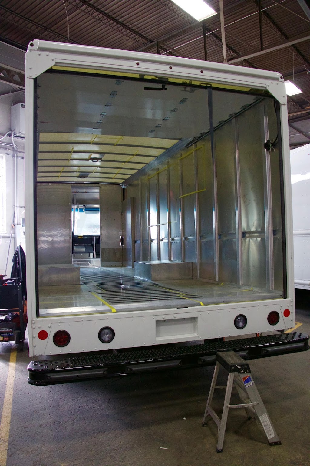 Food Trucks Global | 135 Oakland Rd Unit # 3, Oak Bluff, MB R4G 0A4, Canada | Phone: (204) 229-6202