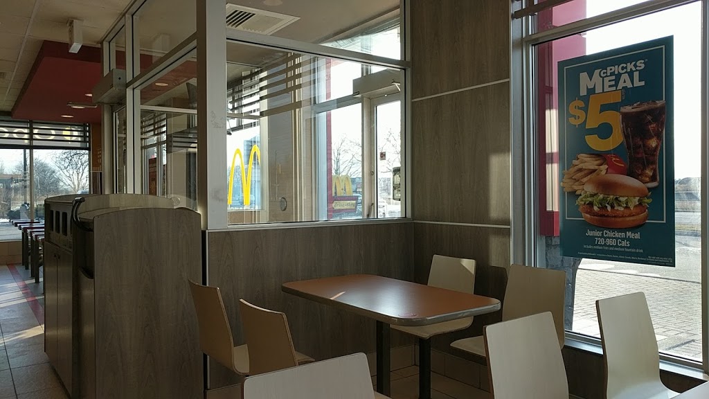 McDonalds | 5631 Ojibway Pkwy, Windsor, ON N9C 3Y4, Canada | Phone: (519) 250-5311