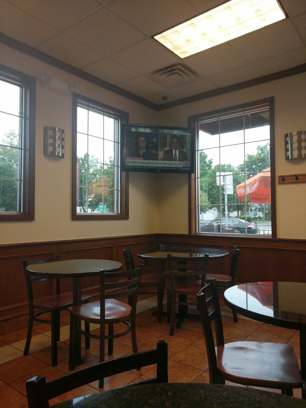 Dunkin | 230 Main St, East Aurora, NY 14052, USA | Phone: (716) 655-2541