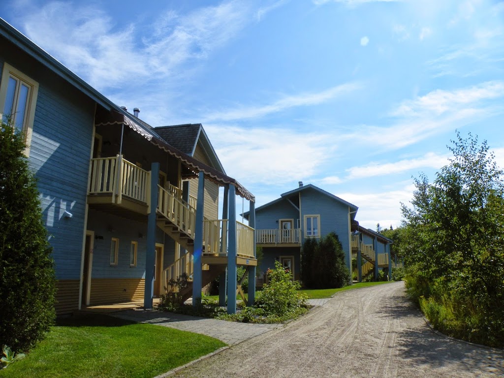 Condo-Hôtels Natakam | 13 Rue Tashi, Les Escoumins, QC G0T 1K0, Canada | Phone: (418) 233-2266