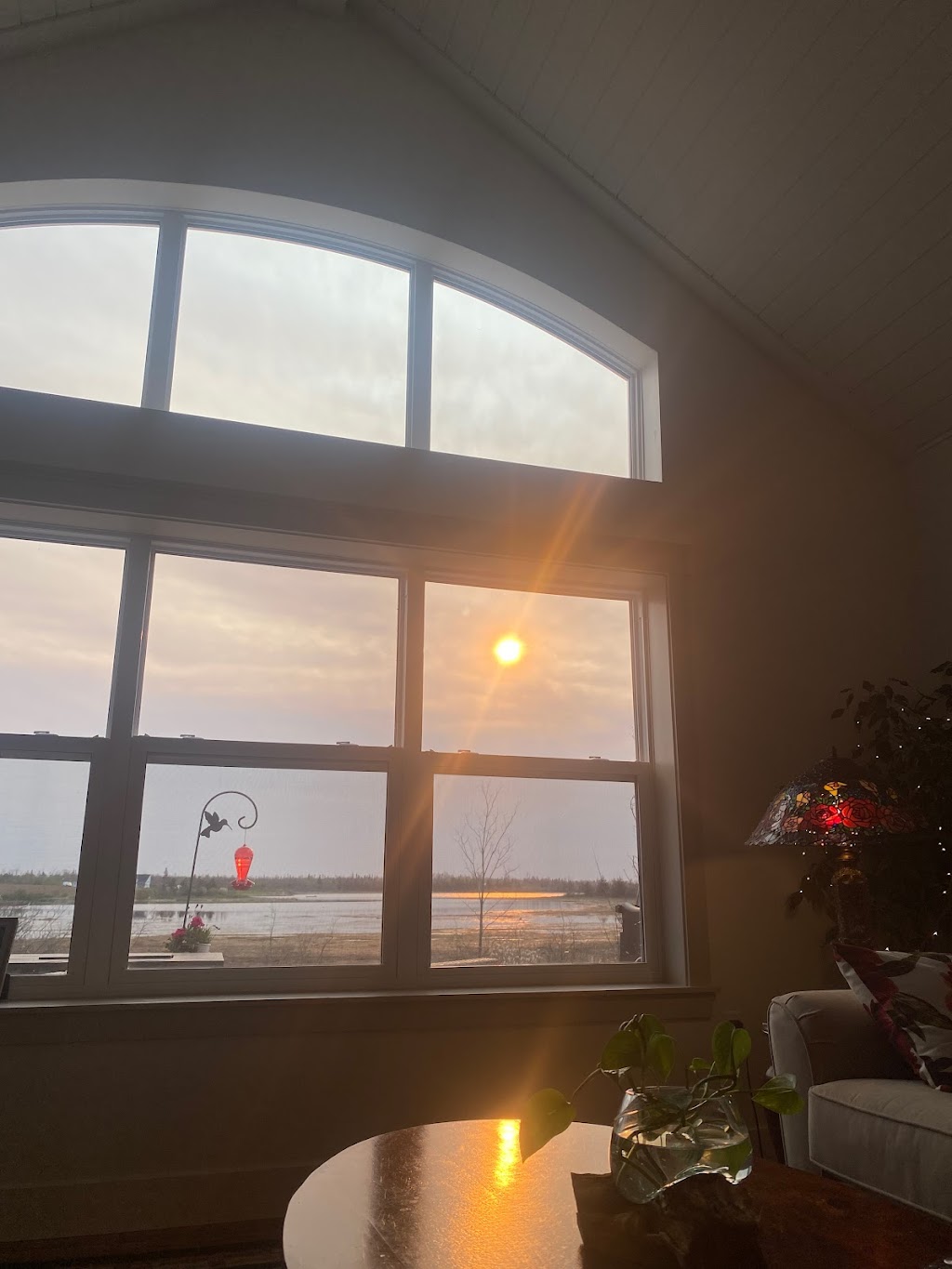 Luxury Stay on the Bay | 1314 PE-6, Grand Tracadie, PE C0A 1T0, Canada | Phone: (902) 626-6672