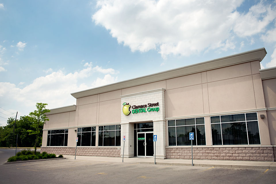 Clarence Street Dental Group | 1325 Clarence St S #1, Brantford, ON N3S 0C7, Canada | Phone: (519) 756-8080
