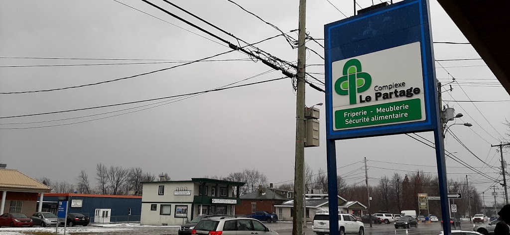 Complexe Le Partage | 125 Rue St Pierre, Saint-Constant, QC J5A 2G9, Canada | Phone: (450) 633-1688