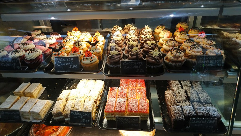 Diplomat Bakery | 6168 London Rd #105, Richmond, BC V7E 0C1, Canada | Phone: (604) 241-9134
