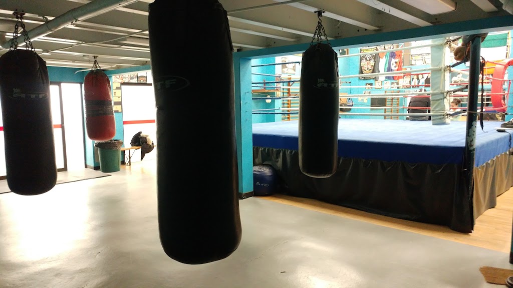 Piscine Val-des-Arbres | 1555 Boul Saint-Martin Est, Laval, QC H7G 4R4, Canada | Phone: (450) 661-6001