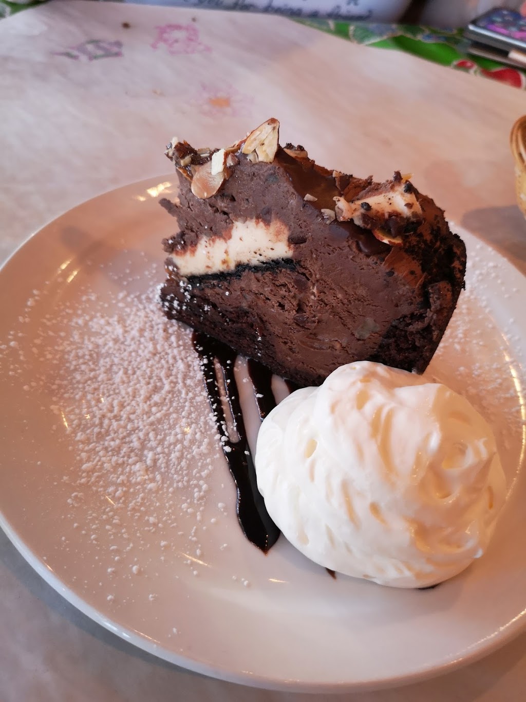 Santiagos Cafe | 660 Oswego St, Victoria, BC V8V 4W9, Canada | Phone: (250) 388-7376