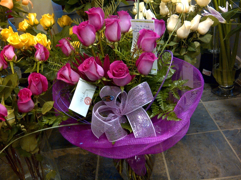 Late Bloom Florist | 5353 Lakeshore Rd #10, Burlington, ON L7L 4N9, Canada | Phone: (905) 631-9009