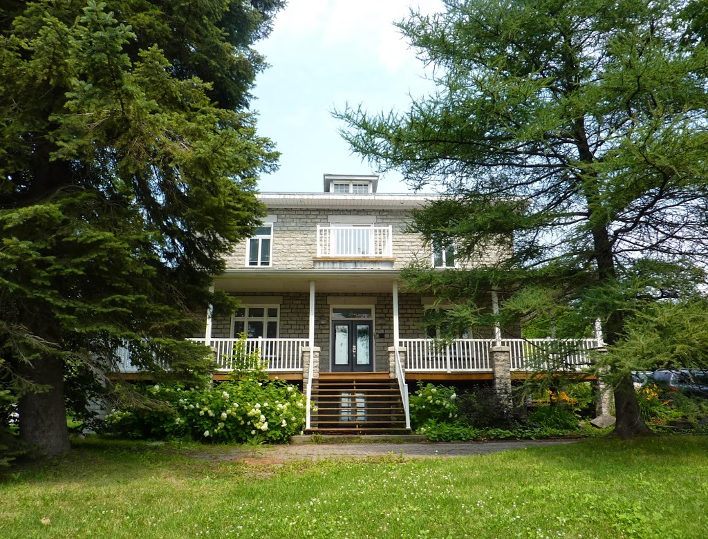 CENTRE PIERRE DASSISE | 8180 Boulevard Pierre-Bertrand, Québec, QC G2K 1W1, Canada | Phone: (581) 981-6565