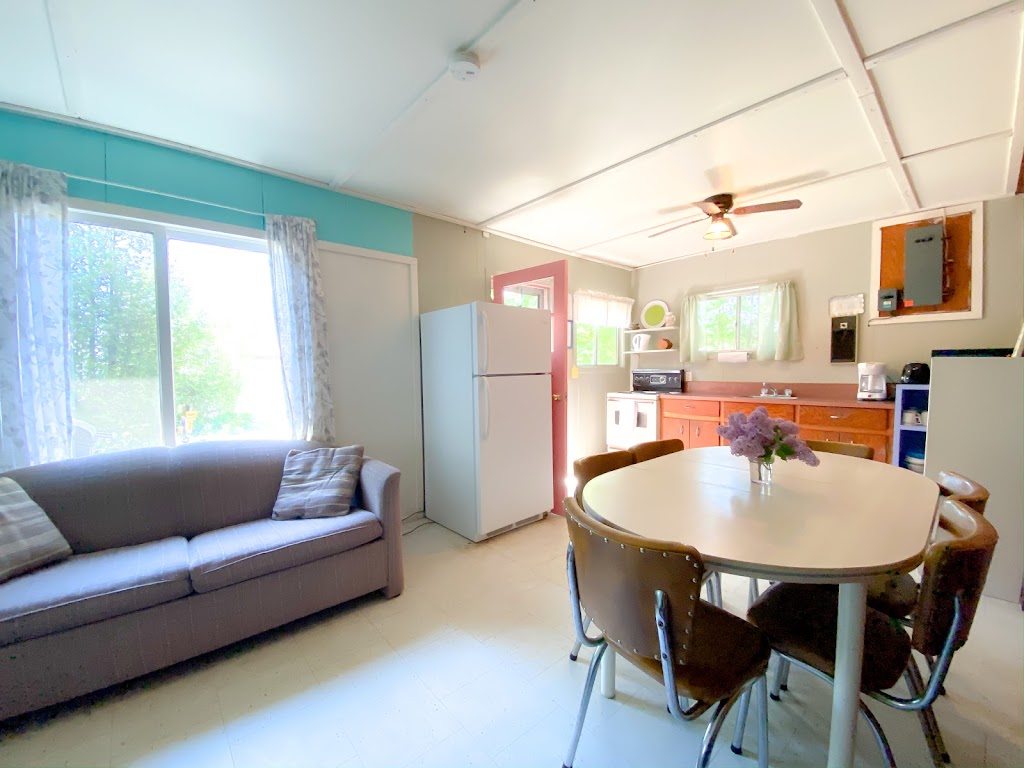 The Westview Beach Villas | 7 22nd St S, Sauble Beach, ON N0H 2G0, Canada | Phone: (519) 422-2335