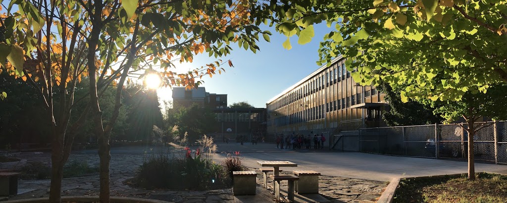 École Arc-En-Ciel | 4265 Av. Laval, Montréal, QC H2W 1E4, Canada | Phone: (514) 350-8860