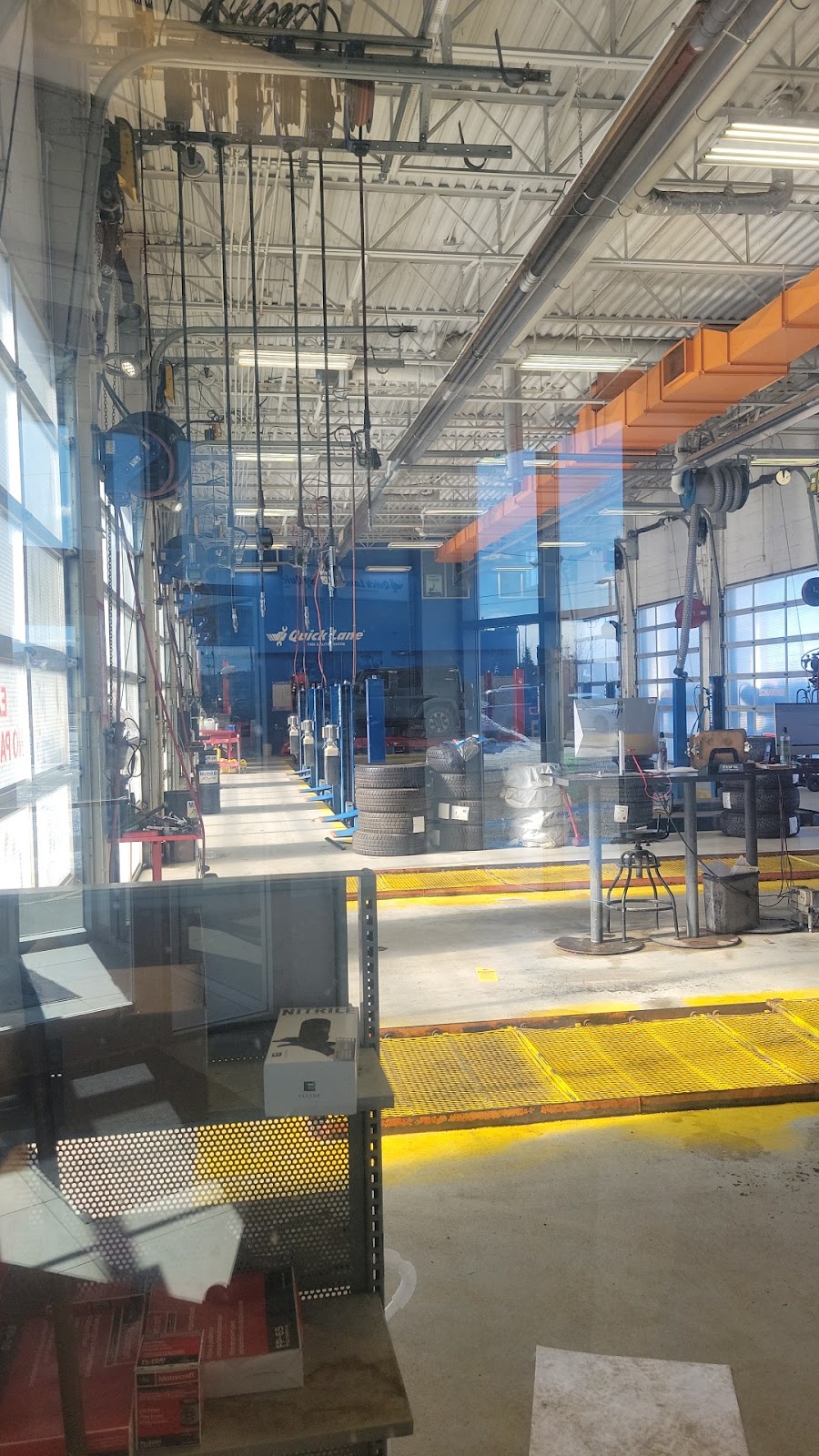 Denny Andrews Quick Lane | Stony Plain Rd, Edmonton, AB T5S 1A9, Canada | Phone: (780) 930-4400