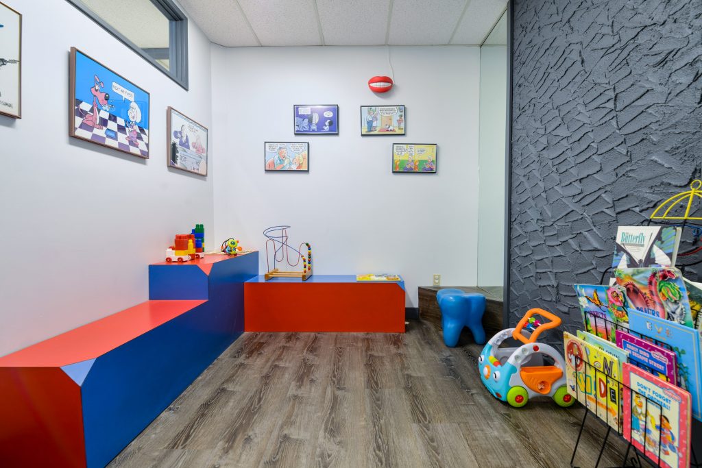 Garden Oaks Dental Centre | 210-2211 McPhillips St, Winnipeg, MB R2V 3M5, Canada | Phone: (204) 338-7856
