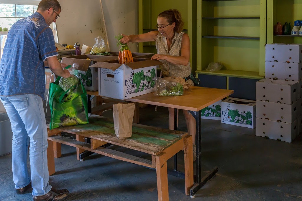 Les Jardins de la Terre | 305 Rue Principale O, Saint-Paul-dAbbotsford, QC J0E 1A0, Canada | Phone: (450) 379-5079