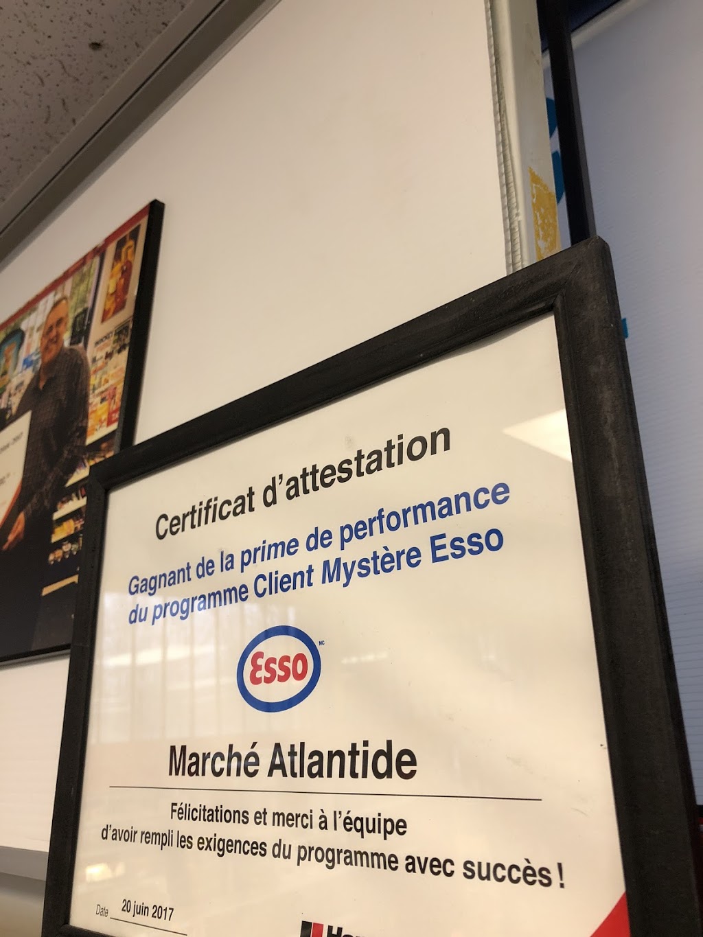 Depanneur Atlantide | 1847 Boulevard Perrot, Notre-Dame-de-lÎle-Perrot, QC J7V 7P2, Canada | Phone: (514) 425-3650